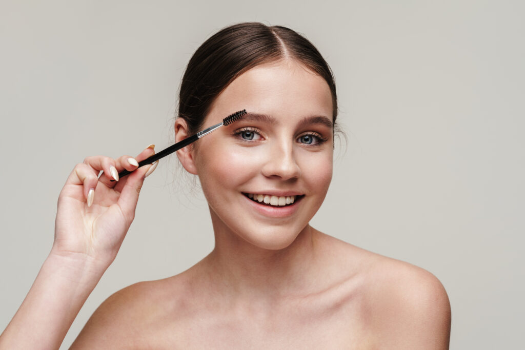 How Brow Shaping Enhances Your Facial Features