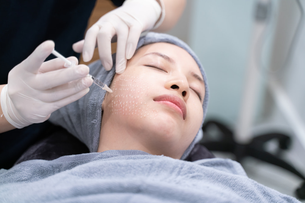 Girl Injecting Rejuran Healer treatment at Roxana Aesthetics Clinic