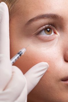 Under eye fillers - Roxana Aesthetics Clinic